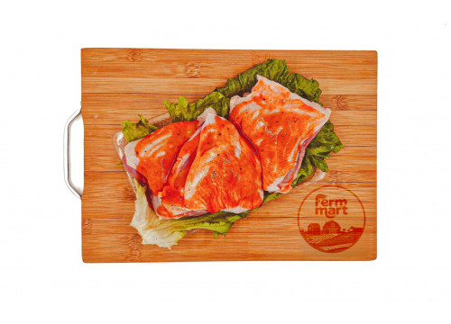 Заказать «Шашлык из куриных бедер в остром маринаде» за 590 руб. 1000 г. в Москве